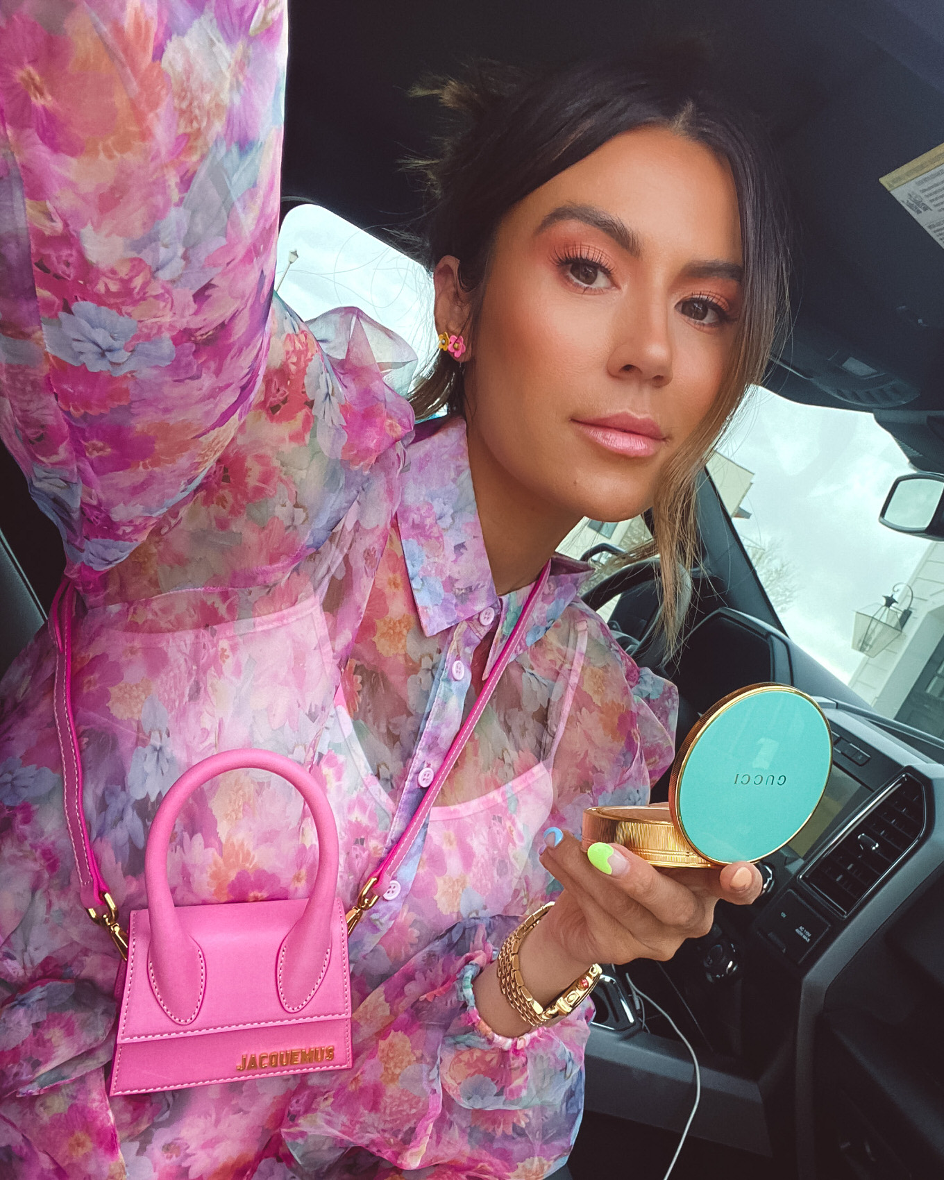 This Designer Bronzer Has Even The Drugstore-Beauty-Buyers Splurging!